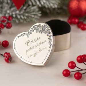 Szkatułka serce z indywidualnym grawerem – elegancki prezent na każdą okazję