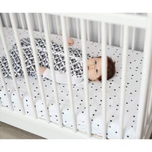 PRZEŚCIERADŁO DO ŁÓŻECZKA we care Kropki 120x60 cm