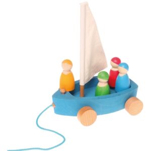 DREWNIANY JACHT z 4 żeglarzami zabawka do ciągnięcia