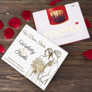 Merci z personalizowaną obwolutą – wyjątkowy prezent na ślub