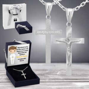 Krzyżyk srebrny 925 na Komunię z grawerem w granatowym pudełeczku