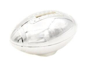 Posrebrzana skarbonka piłka do rugby na chrzest z grawerem