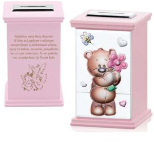 Różowa skarbonka Miś z kwiatkiem na chrzest z grawerem laserowym
