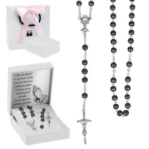 Komunijny różaniec czarne koraliki perłowe w pudełku z dedykacją