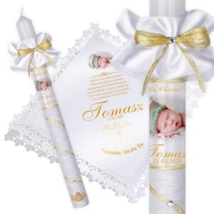 Chrzest: biało-złota świeca i szatka z nadrukiem oraz profitką